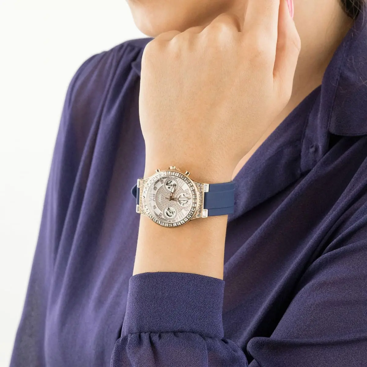 GUESS GW0368G3 Women's Moonlight Rose gold Watch - Image 2