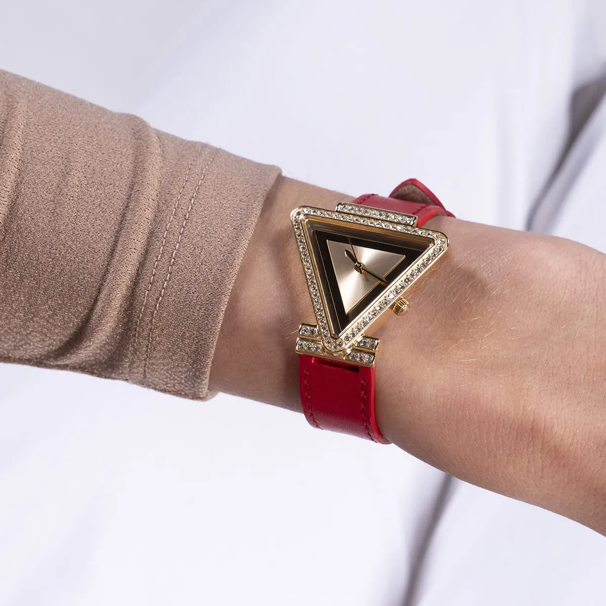 GUESS GW0504L2 Golden-Tone Triangle red leather strap Analog Watch - Image 3