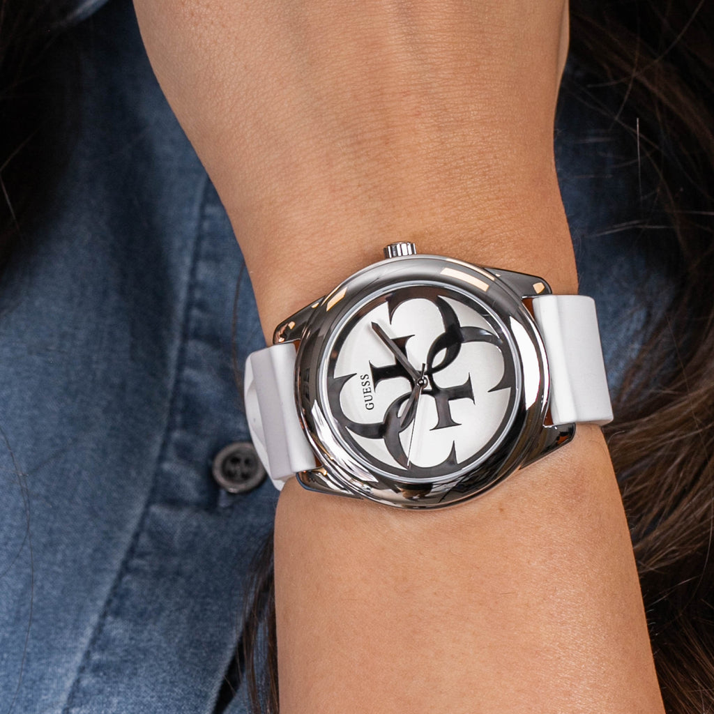 GUESS W0911L1 Women's watch white silicone strap - Image 2